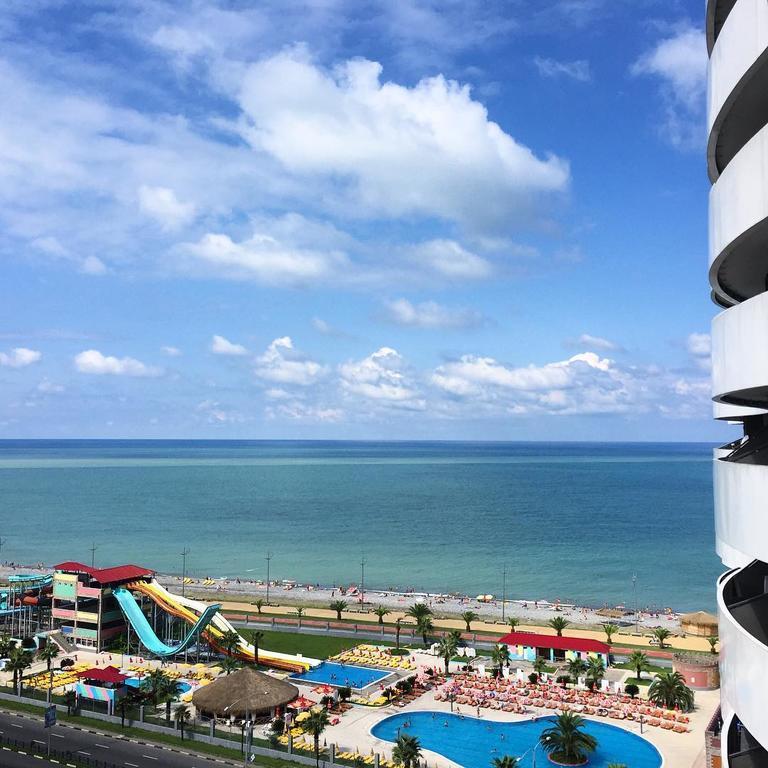 Orbi Dima Apart. Batumi Appartamento Esterno foto