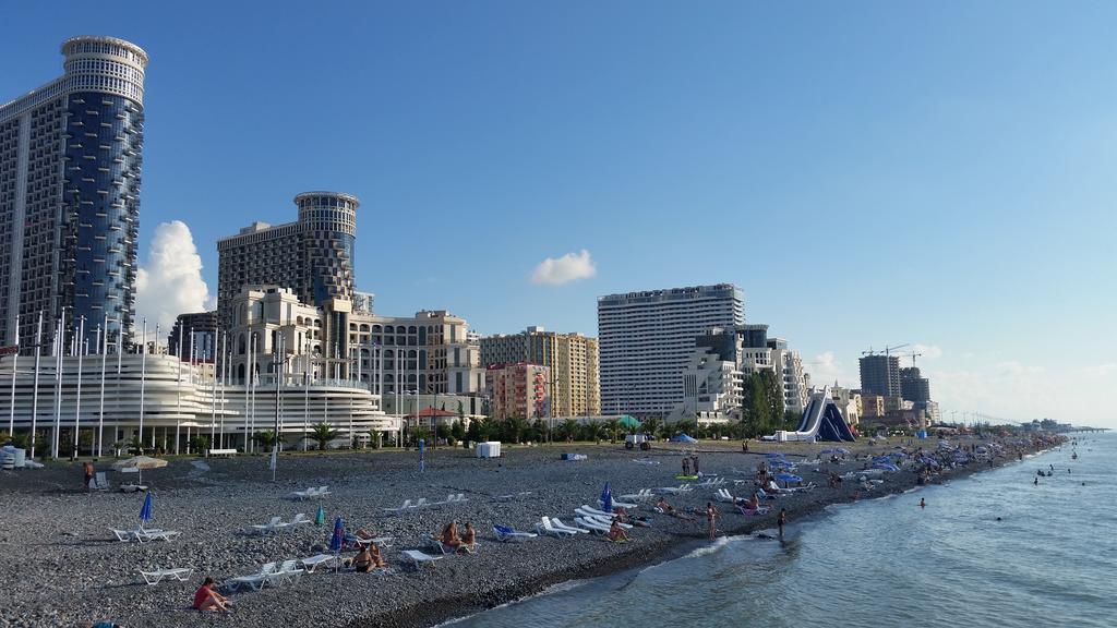 Orbi Dima Apart. Batumi Appartamento Esterno foto