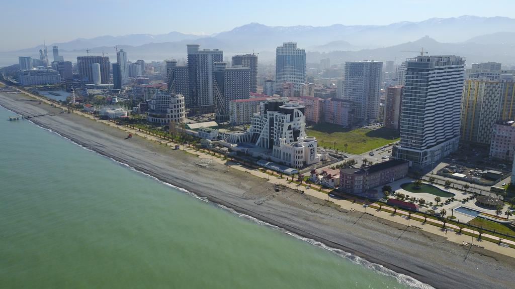 Orbi Dima Apart. Batumi Appartamento Esterno foto