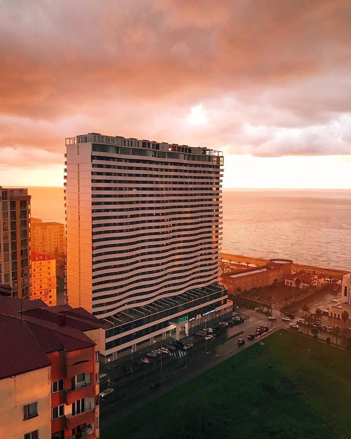 Orbi Dima Apart. Batumi Appartamento Esterno foto